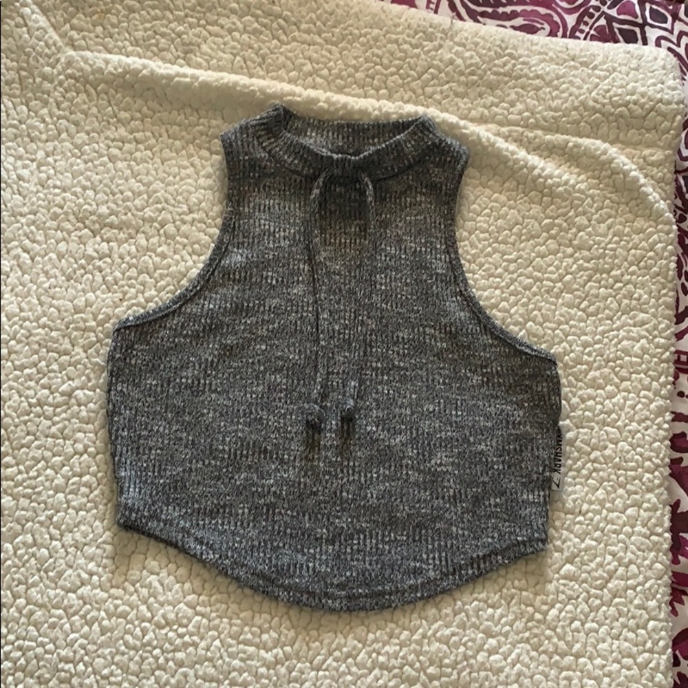 Grey marbled muscle top